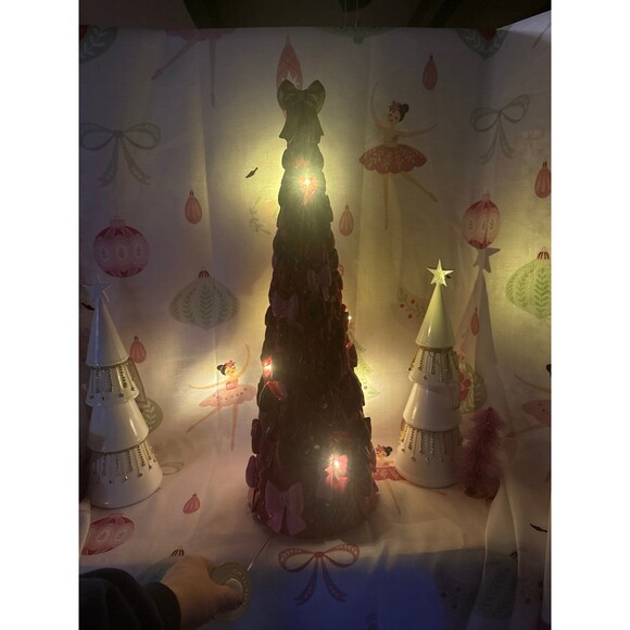 Cupcakes and Cashmere Red and Pink Bow LED Tree - Picture 5 of 6